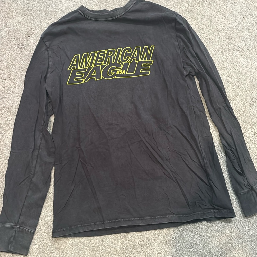 American Eagle long sleeve t